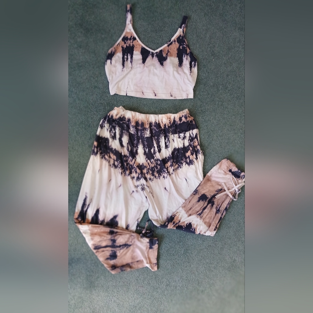 SHEIN Black Cream Tie-Dye Bralette & Jogger Set